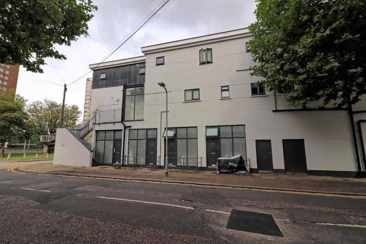 Urban Stylish Apartment - Southend Stays Buitenkant foto
